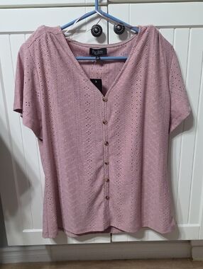 Papillon Blanc Dusty Rose Eyelet Button-Front Top